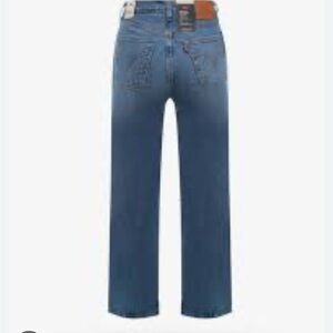 Levi's Ribcage Straight Medium Wash